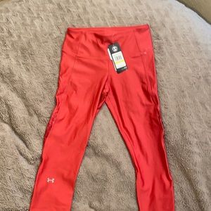 Under Armour cropped leggings size M